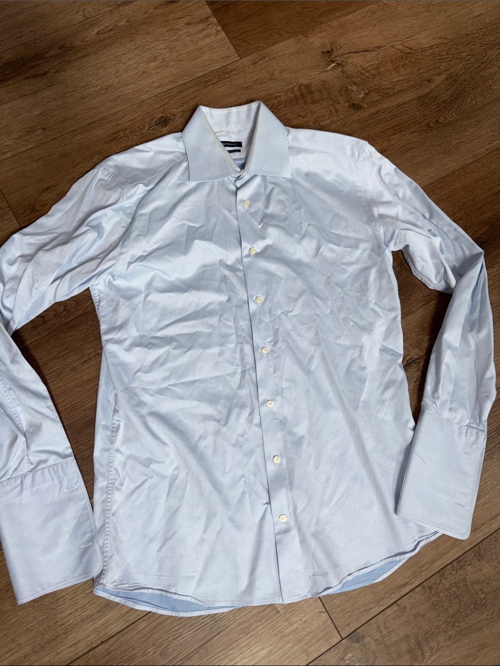 Suitsupply Luxury Egyptian Cotton Light Blue Dress Shirt with Spread Collar